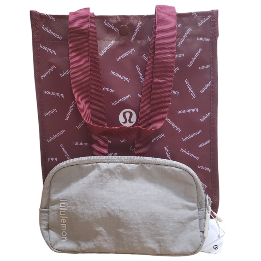 Lululemon Women's  Mini Belt Bag Silver Drop